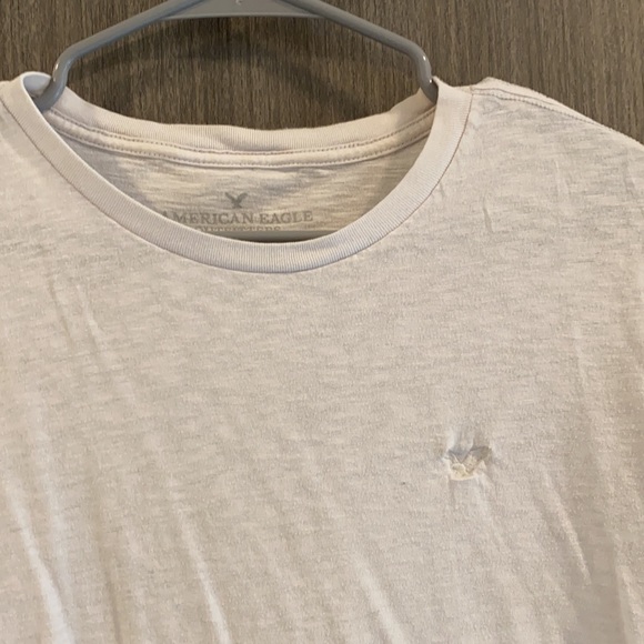 ❗️BOGO❗️White Men’s American Eagle Shirt - Picture 3 of 7